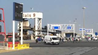 Moment migrants attempted to storm PampO Ferry in Calais caught on camera [upl. by Marih87]