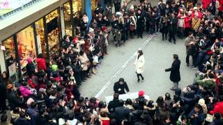 A Surprise at Samji mall Insadong in Seoul 인사동 쌈지길 플래시몹  Brindisi La Traviata 축배의 노래 [upl. by Amrac]