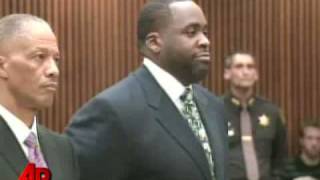 Former Detroit Mayor Kilpatrick Sent to Jail [upl. by Fast355]