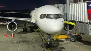 4K Delta Boeing 757200 Pittsburgh to Atlanta Pushback Taxi Takeoff Landing [upl. by Faunia]