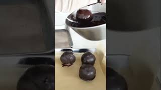 【大人バレンタイン】ラム酒たっぷり「ラムボール」のレシピ｜Rum balls Recipe｜Shorts [upl. by Florian931]