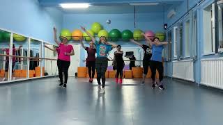 ZIN Miruna Rotaru  Zumba Fitness  quotImaginarme Sin Ti Elvis Crespoquot [upl. by Balling]