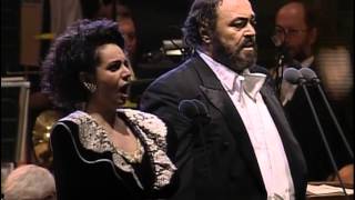 1993 Pavarotti Verdi La Traviata  Brindisi [upl. by Adnicaj]