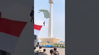 PENERJUN WANITA KOWAD KOPASUS DI HUT TNI KE 79 DI MONAS [upl. by Tecil]