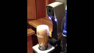 Pouring a Guinness using Surger technology [upl. by Him]