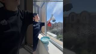 Magnetic Cleaner Shine Your Window from the Inside [upl. by Nhepets]