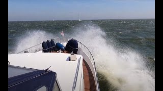 2 knoop stroom mee en 5 tot 6 beaufort tegen leuke rollers in de Texelstroom [upl. by Bough395]