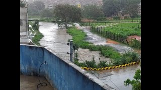 Chuva inunda rua do bairro Piratininga em Venda Nova [upl. by Arayt]