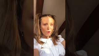 One kiss e one biscoito  LARISSA MANOELA TREND DO TIKTOK larissamanoela larimanoela shortsvideo [upl. by Jarib]