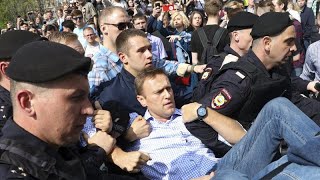 Russia vietate le manifestazioni in favore di Navalny Arrestati i dirigenti della sua fondazione [upl. by Jennings]