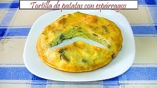 Tortilla de patatas con espárragos  Receta de Cocina en Familia [upl. by Jueta]