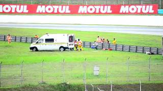 Fatal Simoncelli jatuh saat dievakuasi oleh Medis sepang [upl. by Ahcire]