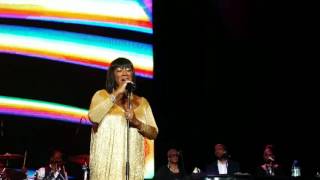 Patti Labelle  Wembley Arena  Somewhere over the Rainbow [upl. by Rohpotsirhc]