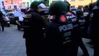 1 Mai 2014 in Berlin  Polizei nimmt Demonstranten fest [upl. by Antonin]