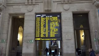 Sciopero treni ritardi e cancellazioni a Milano [upl. by Bagger20]