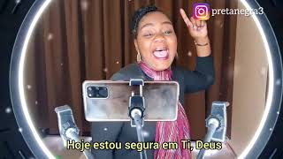 Marllen canta Hosi Yanga no culto online [upl. by Evangeline808]