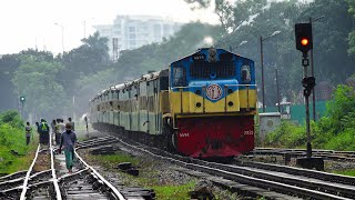 Old Vacuum Rake of Joyantika Express Train just after rain leaving Dhaka Cantonment Railway Station [upl. by Aikrahs853]