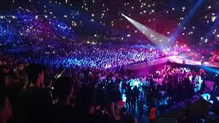 Sfera Ebbasta LIVE Mediolanum Forum  Milano 270419 quot Visiera a Becco quot [upl. by Sulienroc]