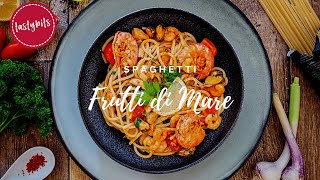 Spaghetti frutti di mare  italienische Pasta mit Meeresfrüchten [upl. by Narib317]