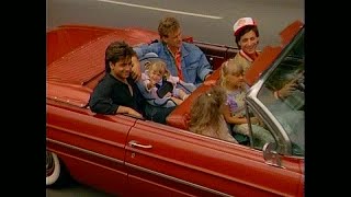 ABC  TGIF  quotFull House Cast Hosts TGIFquot  October 6 1989  TV Show Openings  Theme Song Credits [upl. by Maria663]