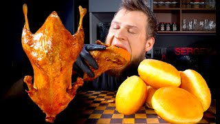 ЦЕЛАЯ УТКА И ПЫШНЫЕ КАЗАХСКИЕ БАУРСАКИ ASMR MUKBANG АСМР МУКБАНГ 먹방 大食い たべる 谢尔盖 [upl. by Enneire731]