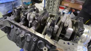 John Bowe shows how Liqui Moly MoS2 Reduces Engine Wear [upl. by Etram]