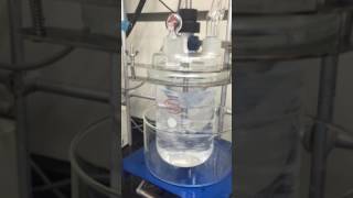 Precipitating a polymer solution into methanol [upl. by Elvera]