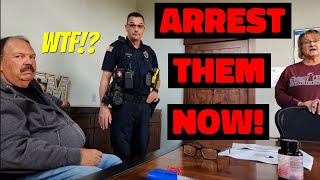 Wildest First Amendment Audit Ever Karens amp Cops Hate Real News FUNNY Grundy Center IA [upl. by Alenoel]