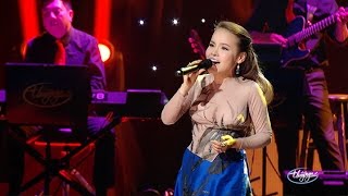 Ngọc Hạ  Paris Có Gì Lạ Không Em Ngô Thụy Miên thơ Nguyên Sa PBN Divas Live Concert [upl. by Smailliw]