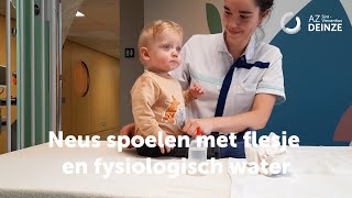 Hoe neus spoelen met een flesje bij kinderen [upl. by Annawak254]