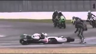 Il più incredibile incidente in moto gp della storia [upl. by Adelaide]