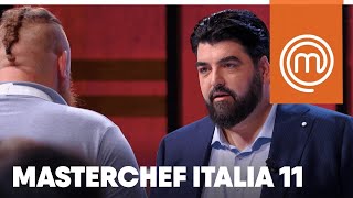 Il tonno vitellato di Chef Cannavacciuolo salva gli aspiranti chef  MasterChef Italia 11 [upl. by Kathe414]