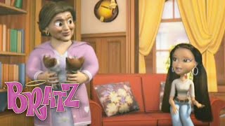 Bratz Pampered Petz  Lolas Got Her Hands Full  Bratz [upl. by Notfol17]