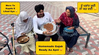 Ghar Vich E kiti Gajak Ready 😋  Gajak Recipe  Harman khosa [upl. by Nwahsirhc185]