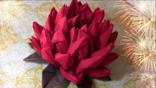 COMO DOBLAR SERVILLETAS DE PAPEL EN FORMA DE FLOR Tutorial Centro de Mesa Navideño 🌸 DIY by FSandMe [upl. by Anirrehs]