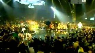 Eleonora Pacini con Nelly amp Pharrell Williams  EMA live in Rome 2004 quotPlay it offquot [upl. by Birdie841]