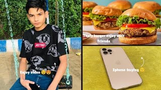 Tasty Burger Enjoy With Friends  Iphone la liya dost na  rafaymaryamvlogs [upl. by Mavis]