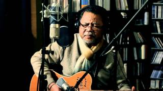 Michel Berger  KALO MANGINA  Malagasy acoustic adaptationcover by CHRISTIAN [upl. by Sterrett]