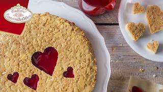 Coppenrath amp Wiese – Kuchenkult – Tutorial – BienenstichTorte zum Valentinstag [upl. by Anneuq]