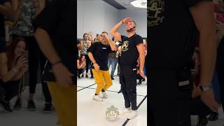 Carne y Hueso Footwork Challenge with Phothomas [upl. by Nylirrehs]