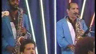 Sandy Reyes y su Orquesta quotMe Tiene Amarraoquot [upl. by Faxen]