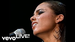 Alicia Keys  Fallin AOL Live Dec 2003 [upl. by Eiuqcaj]