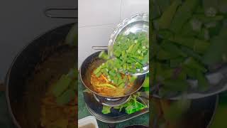 Chingri macch diye bhindi chochchori recipe song music bengali [upl. by Holtz]