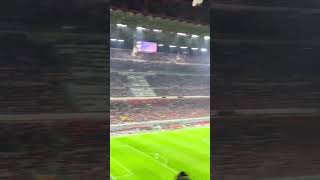 La curva sud Milano fa tremare San Siro ❤️🖤 milanudinese [upl. by Aynatan]