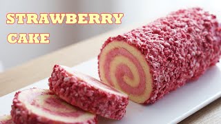 맛있는 딸기 롤케이크 🍓  Strawberry Roll Cake  바닐라 카스텔라 스펀지 케이크  딸기 크림  아몬드 크런치  스위스머랭 버터크림 [upl. by Amias]