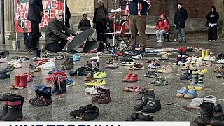 KinderschuhProtestaktion in Berlin [upl. by Akitahs387]