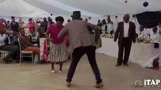 Chitekete  Leonard Dembo  Zimbabwean Wedding Goes On Fire To Chitekete [upl. by Eirrem]