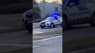 Mossos d’esquadra hacía servicio urgente 112 police policia mossos [upl. by Ahsieki]