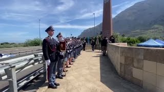 Capaci deposta una corona di fiori sul luogo della strage [upl. by Sarena873]