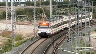 Valencia Trenes de todo tipo CercaníasMedia distanciaAncho variable Spanish trains renfe trenes [upl. by Ivens706]